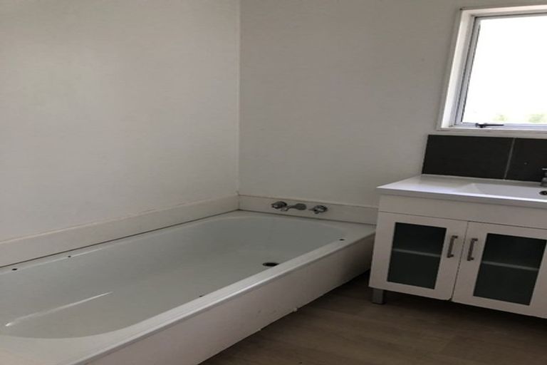 Photo of property in 7a Lupton Road, Manurewa, Auckland, 2102