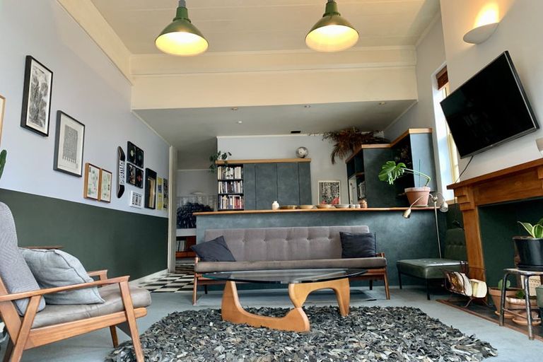 Photo of property in 1/37 Majoribanks Street, Mount Victoria, Wellington, 6011