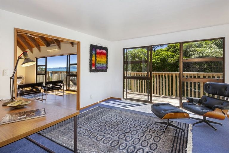 Photo of property in 30 Ngaumatau Road, Point Howard, Lower Hutt, 5013