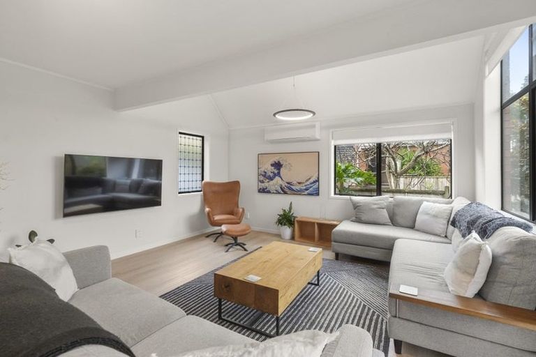 Photo of property in 3/16 Mahara Avenue, Birkenhead, Auckland, 0626