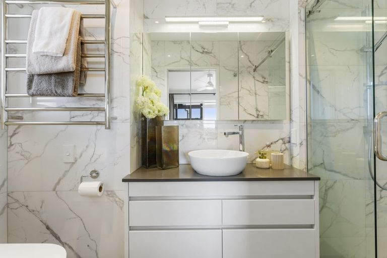 Photo of property in 18 Indus Place, Half Moon Bay, Auckland, 2012