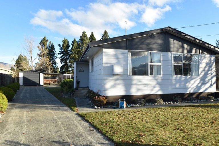 Photo of property in 42 Omahau Crescent, Twizel, 7901