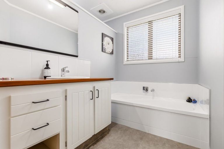 Photo of property in 11 Nelvin Avenue, Manunui, Taumarunui, 3992