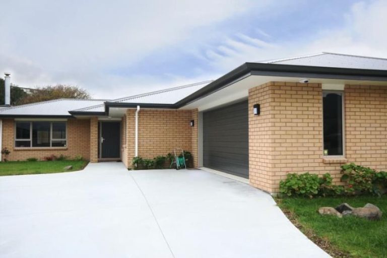 Photo of property in 17 Oakland Place, Ngongotaha, Rotorua, 3010