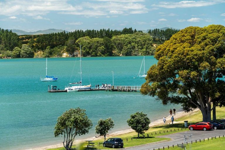 Photo of property in 112 Hamurana Road, Omokoroa, 3114