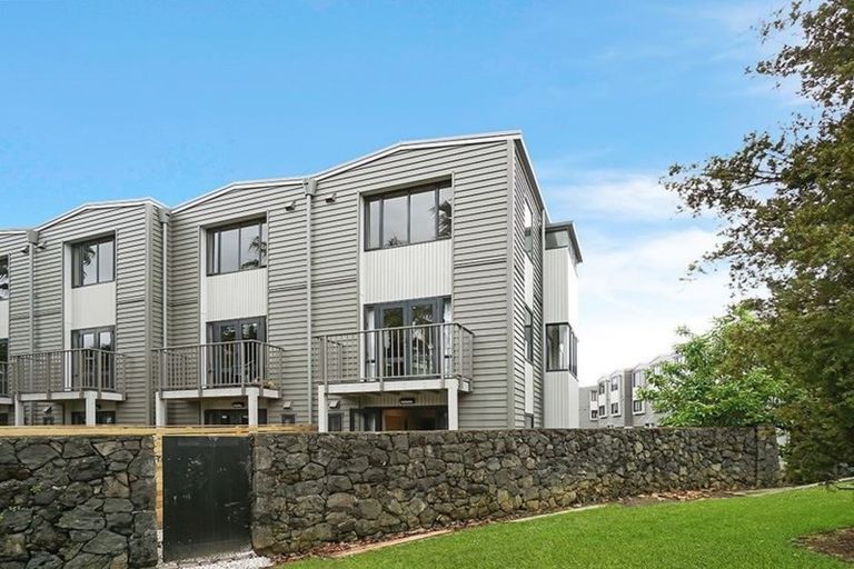 Photo of property in 21 Dovedale Place, Parnell, Auckland, 1010