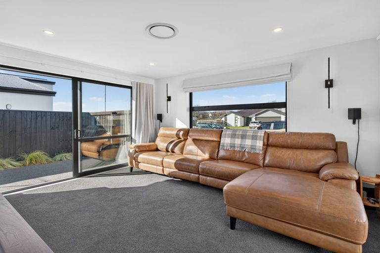 Photo of property in 5 Kearns Drive, Halswell, Christchurch, 8025