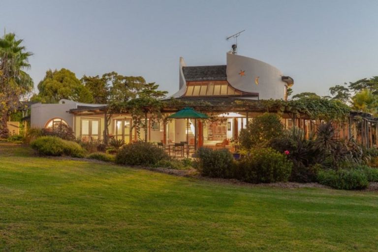 Photo of property in 112 Potts Road, Whitford, Howick, 2571