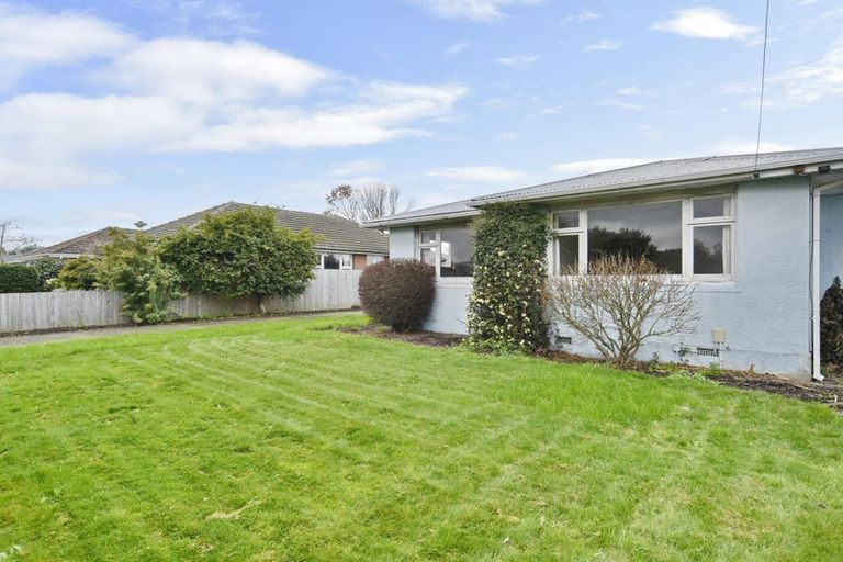 Photo of property in 54 Jennifer Street, Bryndwr, Christchurch, 8053