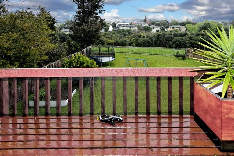 Photo of property in 116 Borich Road, Sunnyvale, Auckland, 0612