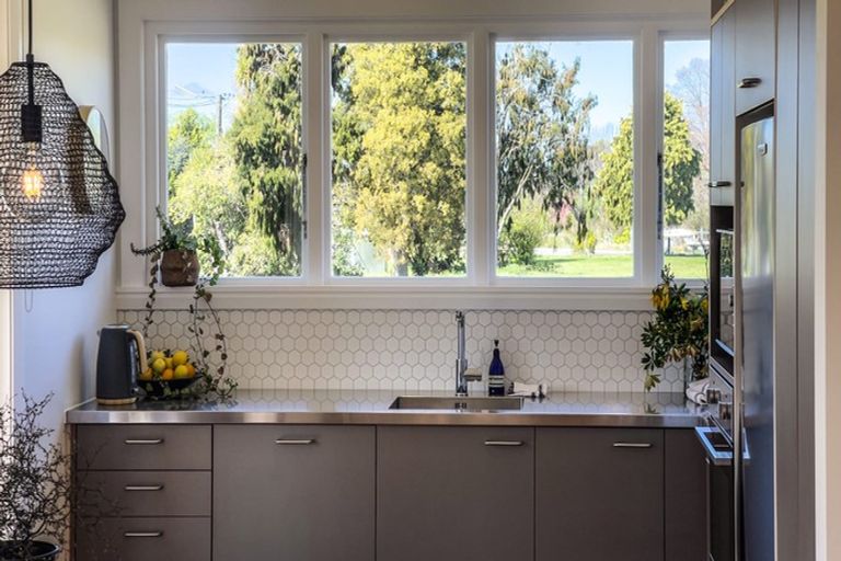 Photo of property in 56 Medway Street, Richmond, Christchurch, 8013