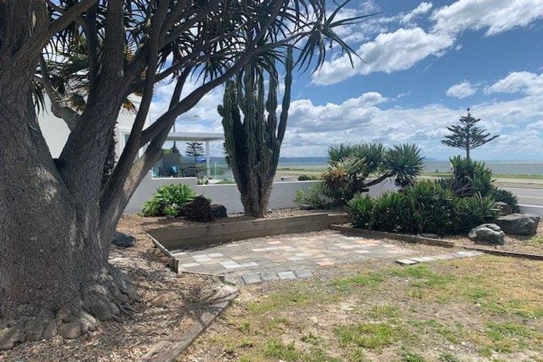 Photo of property in 69 The Esplanade, Westshore, Napier, 4110
