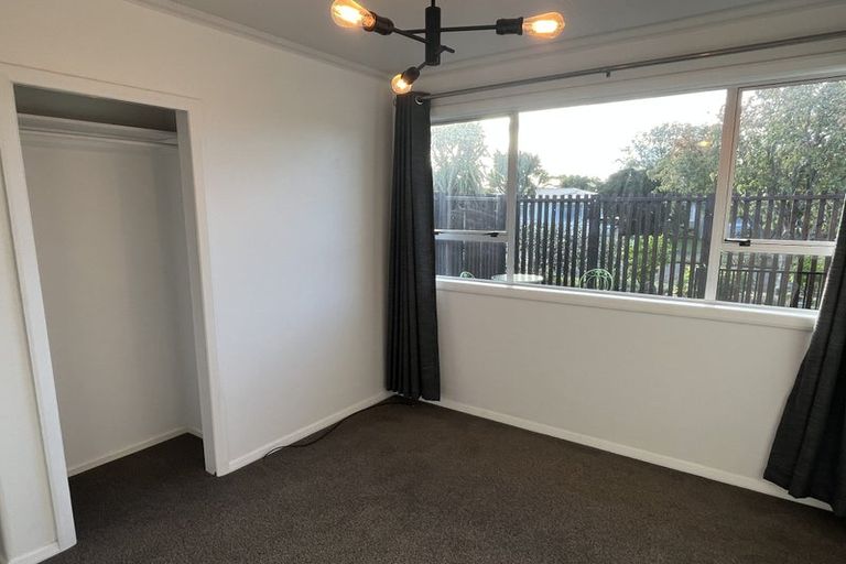 Photo of property in 24 Akaroa Avenue, Awapuni, Palmerston North, 4412