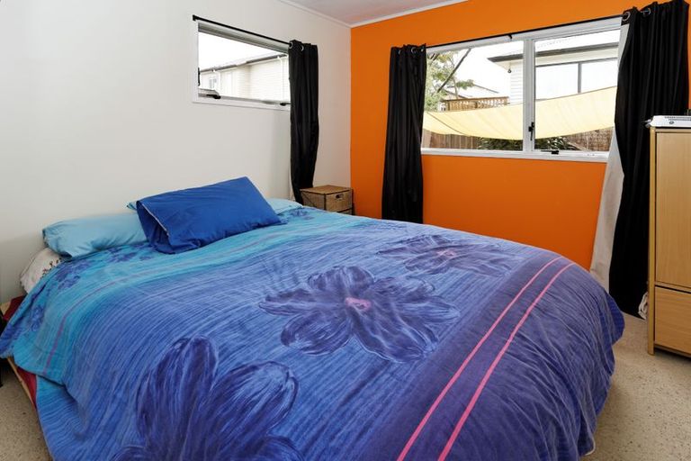 Photo of property in 116 Borich Road, Sunnyvale, Auckland, 0612