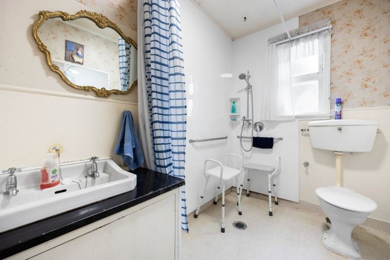 Photo of property in 1 Livingstone Avenue, Nawton, Hamilton, 3200