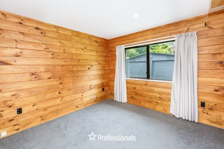 Photo of property in 6 Edmund Lomas Grove, Birchville, Upper Hutt, 5018