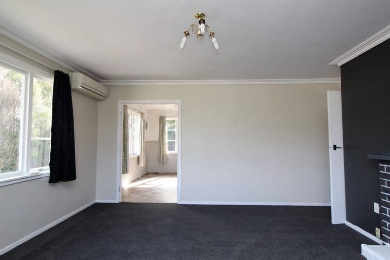 Photo of property in 59a Seaview Road, Marfell, New Plymouth, 4310