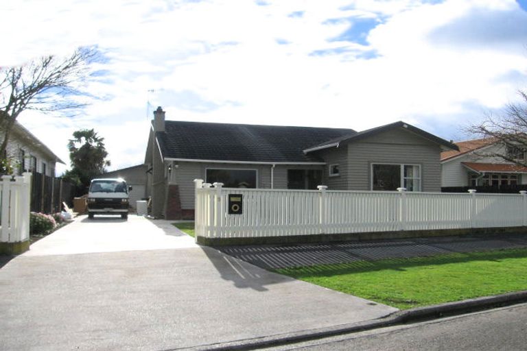 Photo of property in 5 Carlton Avenue, Palmerston North, 4414