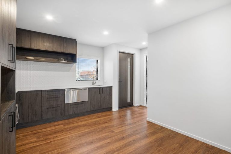 Photo of property in 17/27 New Brighton Road, Shirley, Christchurch, 8061