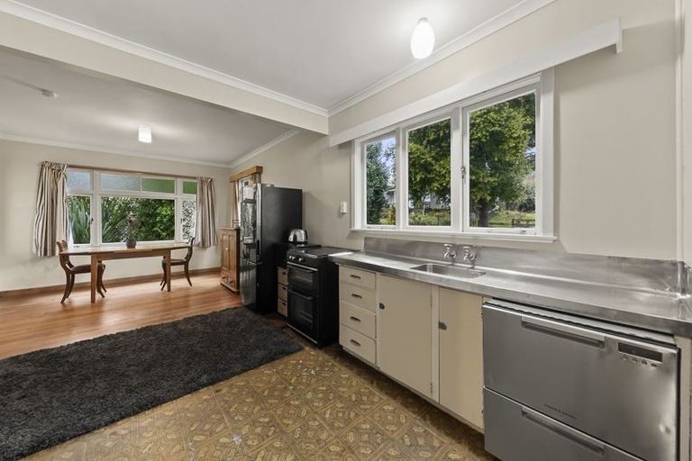 Photo of property in 36 Ongo Road, Hunterville, 4730