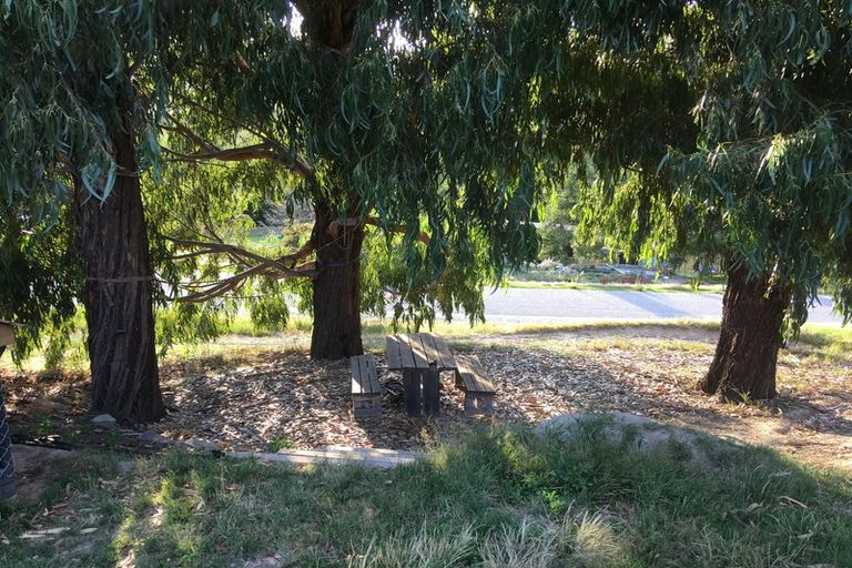 Photo of property in 1 Maude View Road, Hawea Flat, Wanaka, 9382