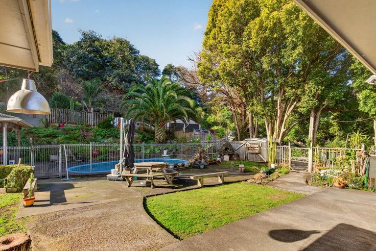Photo of property in 1242 East Coast Road, Redvale, Albany, 0794