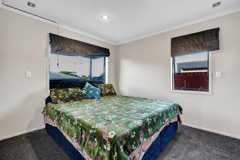Photo of property in 5d James Drive, Bell Block, New Plymouth, 4312