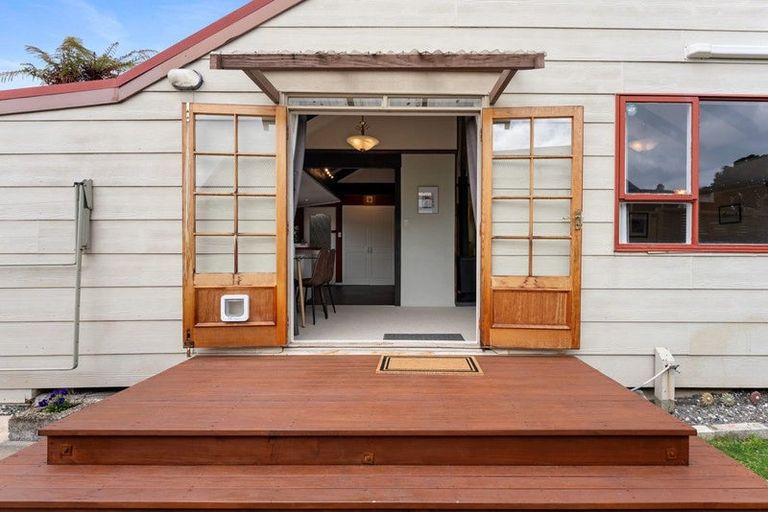 Photo of property in 93 Rimu Road, Raumati Beach, Paraparaumu, 5032