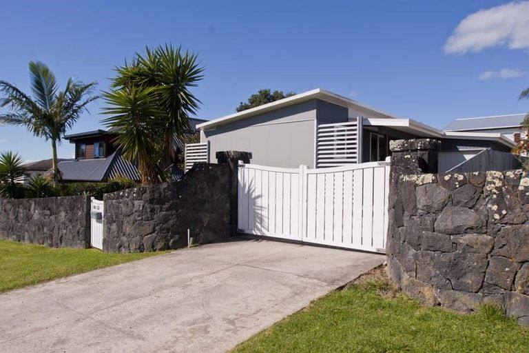 Photo of property in 15a Sea View Terrace, Cockle Bay, Auckland, 2014