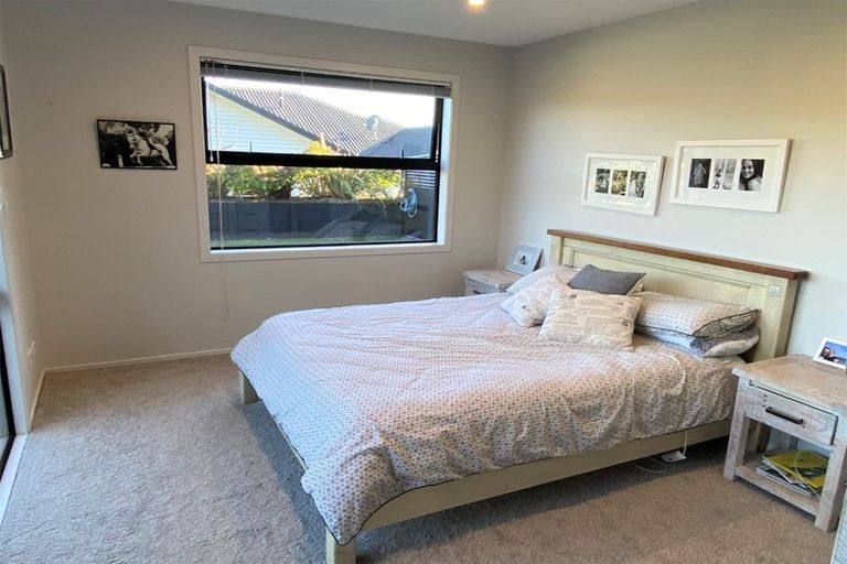 Photo of property in 82 Karamea Street, Whalers Gate, New Plymouth, 4310