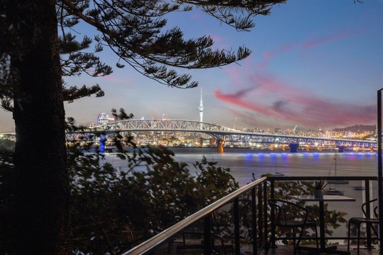 Photo of property in 29 Hinemoa Street, Birkenhead, Auckland, 0626