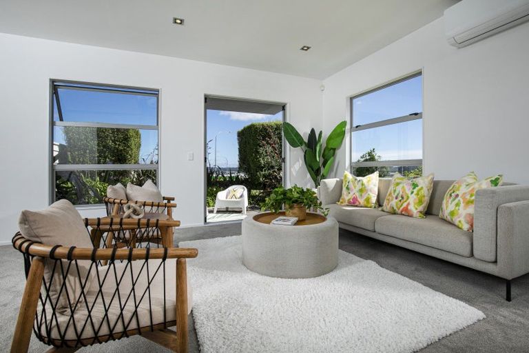 Photo of property in 12/40 Scarlet Oak Drive, Schnapper Rock, Auckland, 0632