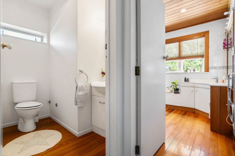 Photo of property in 112 Tangaroa Road, Whangamata, 3620