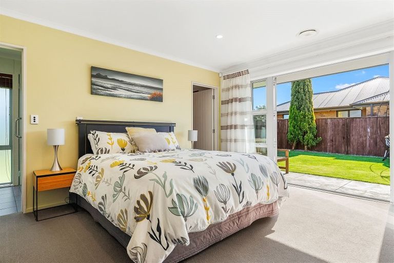 Photo of property in 23 Six Silvers Avenue, Halswell, Christchurch, 8025