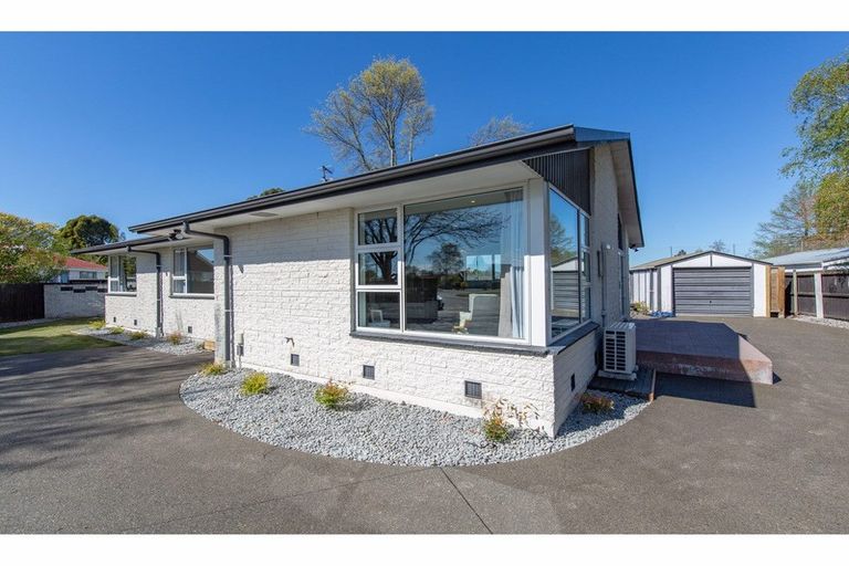 Photo of property in 16 Saunders Place, Redwood, Christchurch, 8051
