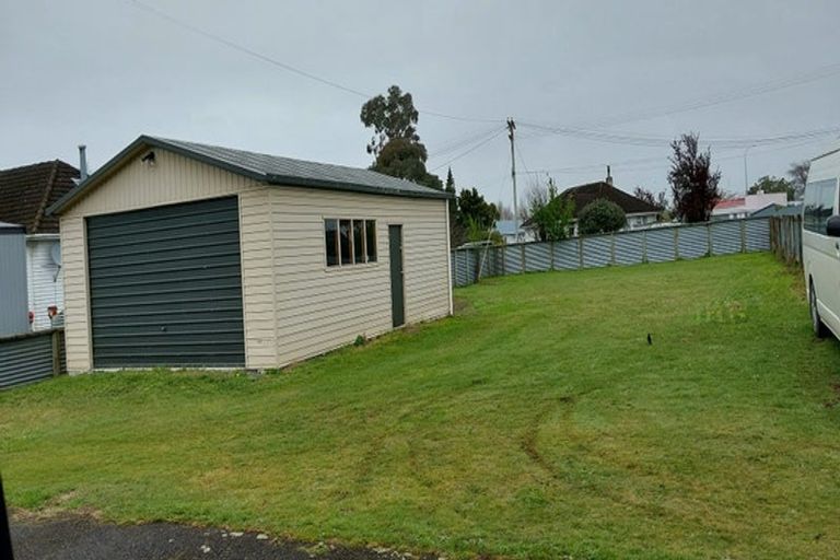 Photo of property in 10 Robertshawe Crescent, Dannevirke, 4930