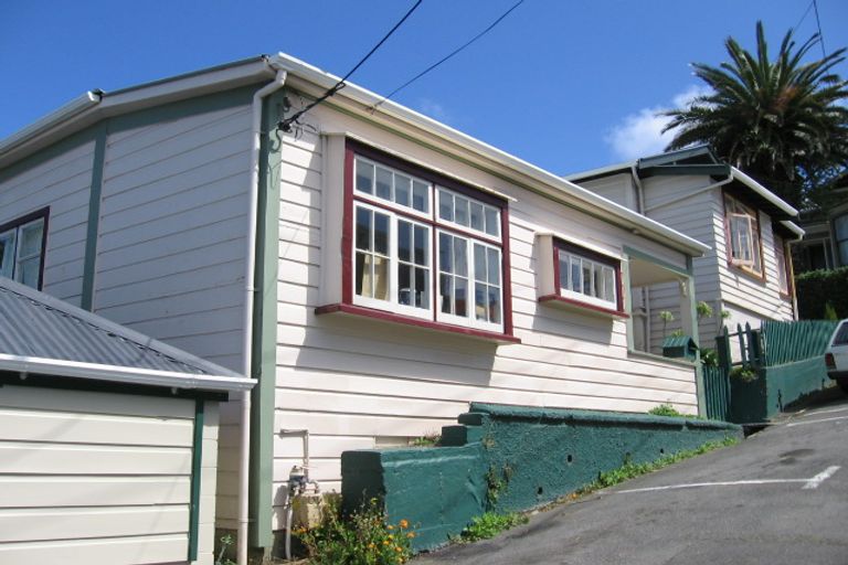 Photo of property in 1-3 Mudges Terrace, Newtown, Wellington, 6021