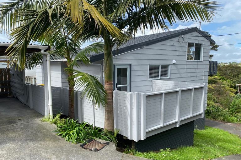 Photo of property in 2/42 Manuka Road, Glenfield, Auckland, 0629
