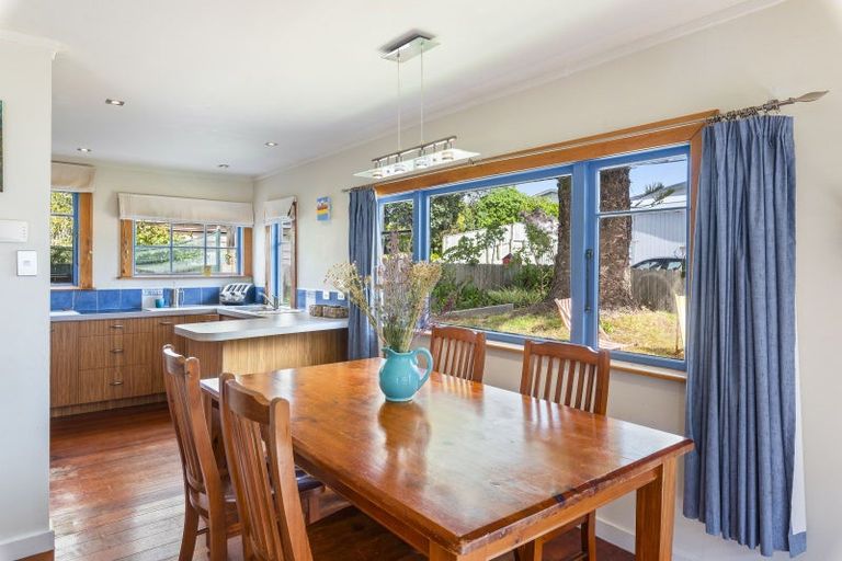 Photo of property in 18 Forest Lane, Raumati South, Paraparaumu, 5032