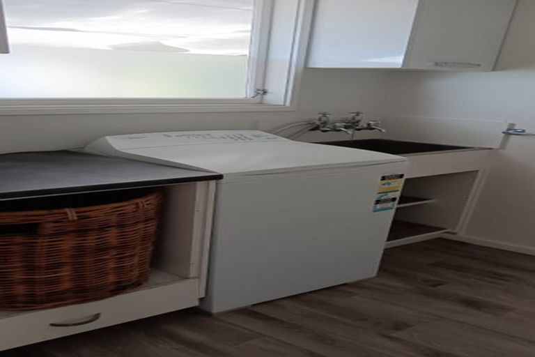 Photo of property in 17 Rochester Street, Tamatea, Napier, 4112