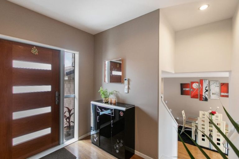 Photo of property in 113e Sunnyside Road, Sunnyvale, Auckland, 0612