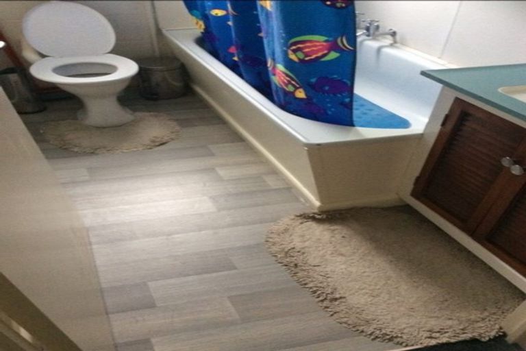 Photo of property in 2/72 Fairfield Avenue, Addington, Christchurch, 8024