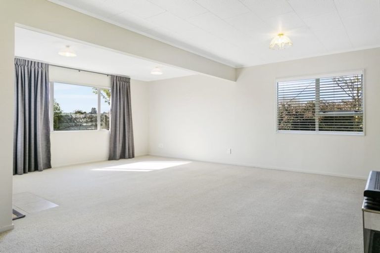 Photo of property in 2/23 Kiddle Drive, Hilltop, Taupo, 3330