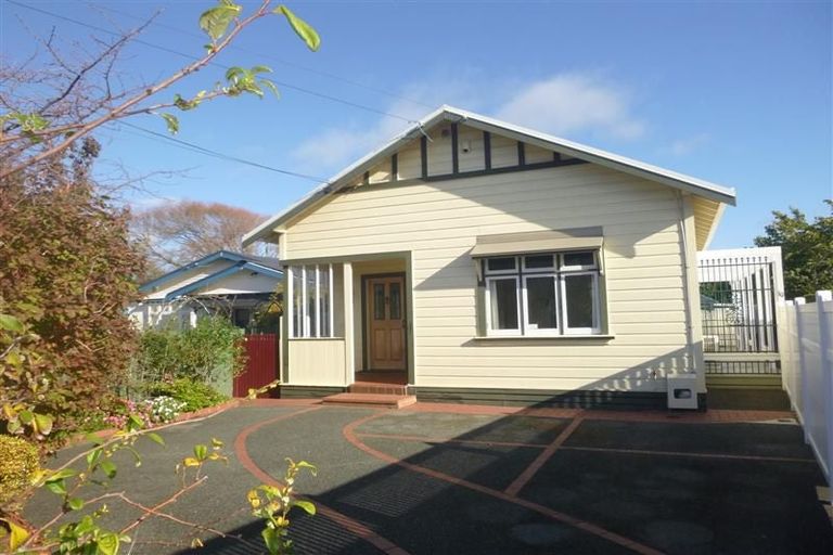 Photo of property in 19 Colin Grove, Hutt Central, Lower Hutt, 5010