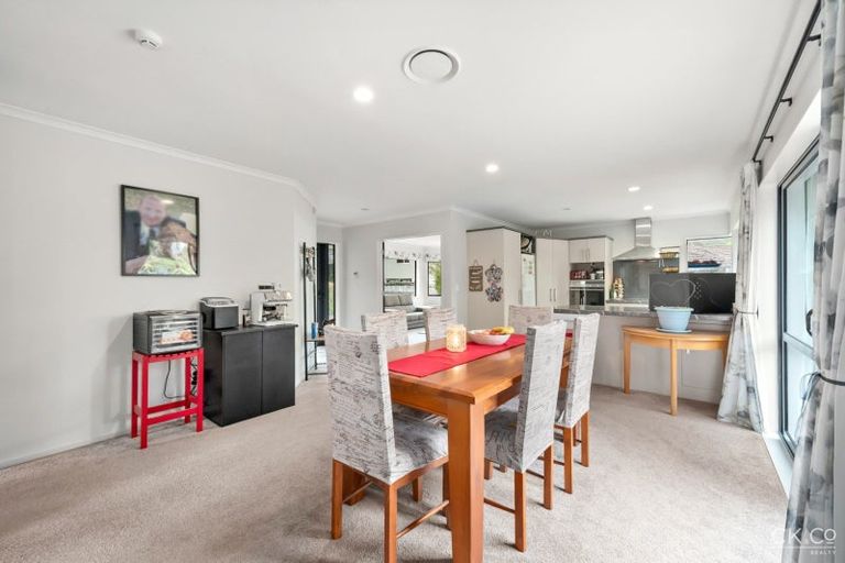 Photo of property in 4 Beechwood Way, Te Marua, Upper Hutt, 5018