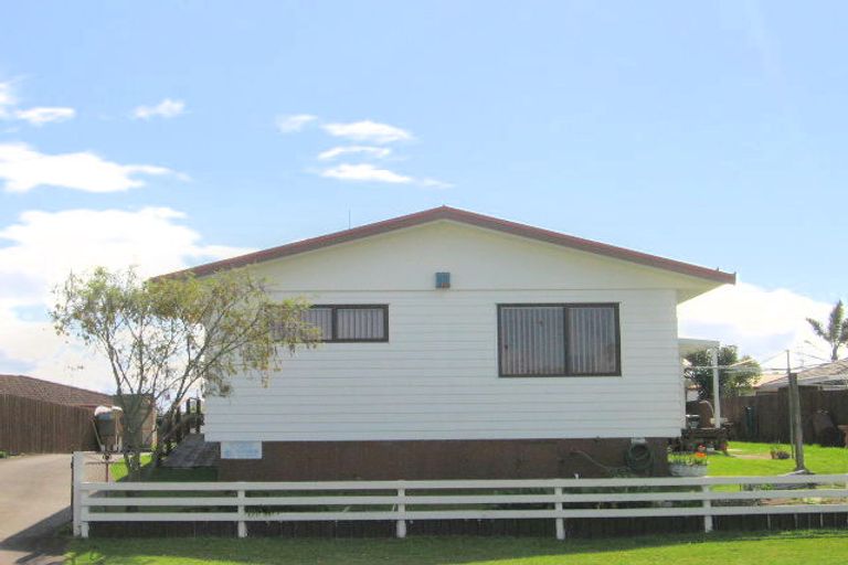 Photo of property in 35 Monowai Street, Mount Maunganui, 3116