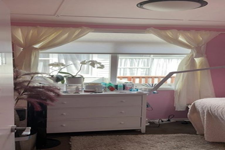 Photo of property in 104 Helston Road, Paparangi, Wellington, 6037