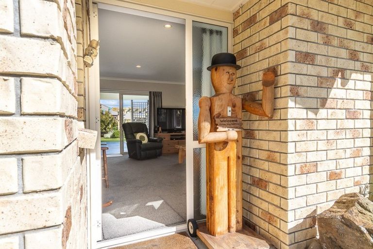 Photo of property in 18 De La Mare Drive, Leamington, Cambridge, 3432