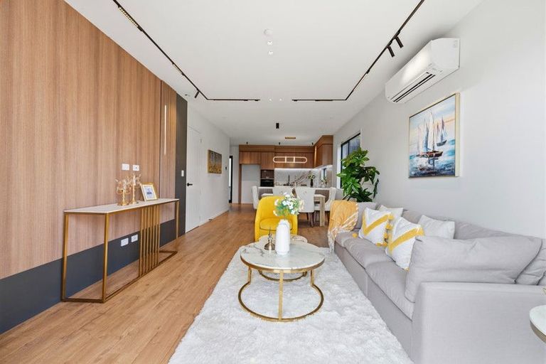 Photo of property in 1a Sheralee Place, Bucklands Beach, Auckland, 2014
