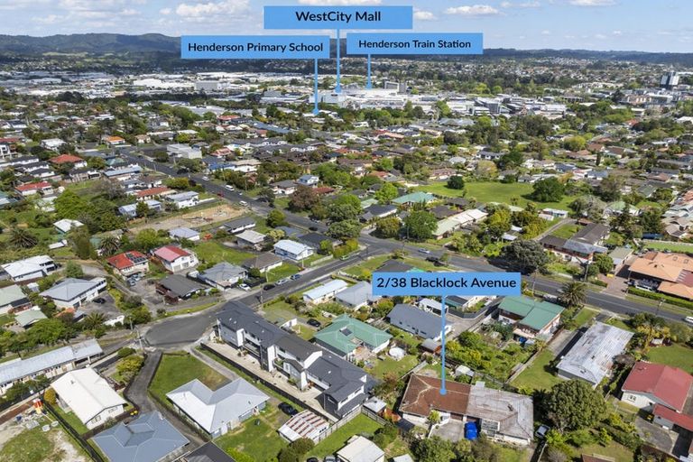 Photo of property in 2/38 Blacklock Avenue, Henderson, Auckland, 0612